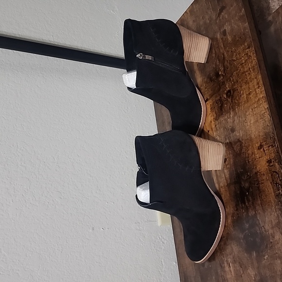 Marc Fisher black suede booties - Picture 2 of 11